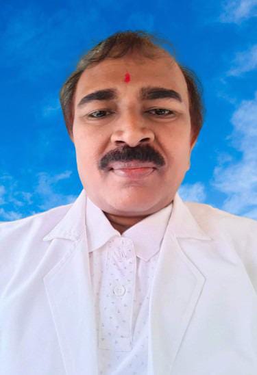 Dr Mukesh Singh Raipur ! Best Homeopathic Specialist Doctor In Raipur ! Aadhunik Homeopathic Clinic CG 1